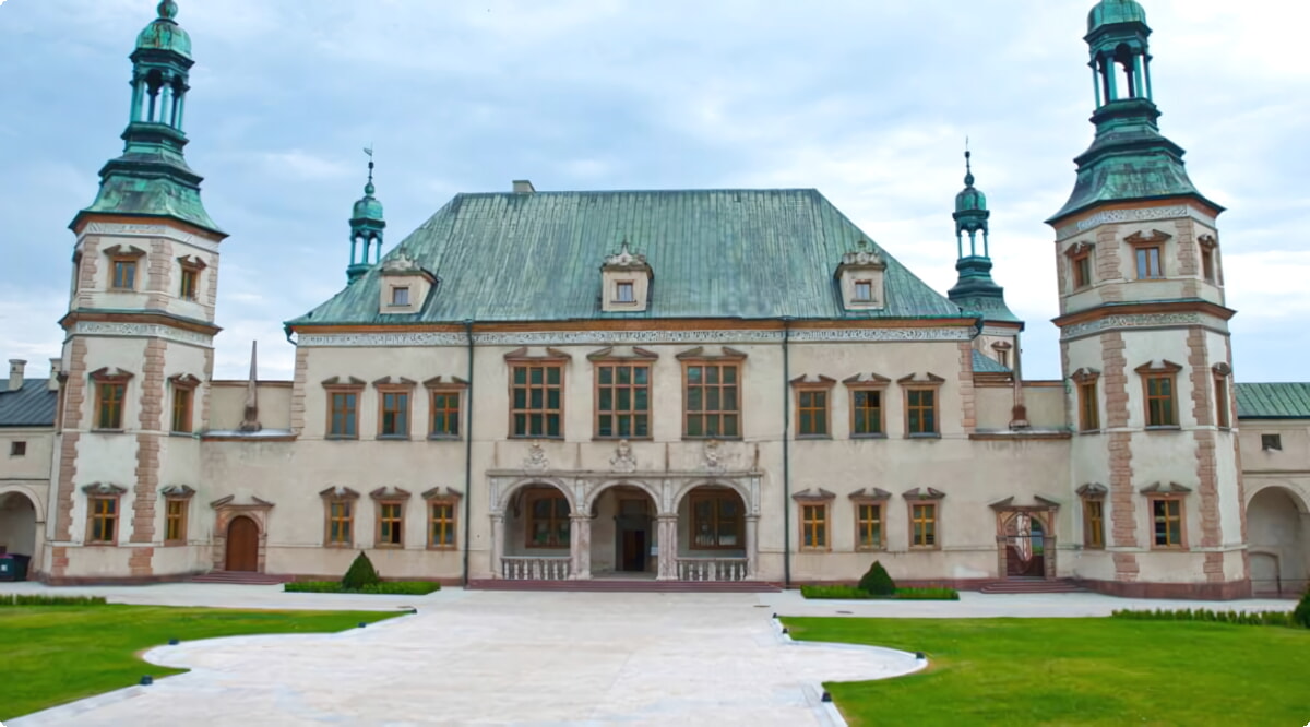 Nossos serviços de aluguel de carros oferecem uma seleção diversificada de veículos em Kielce.